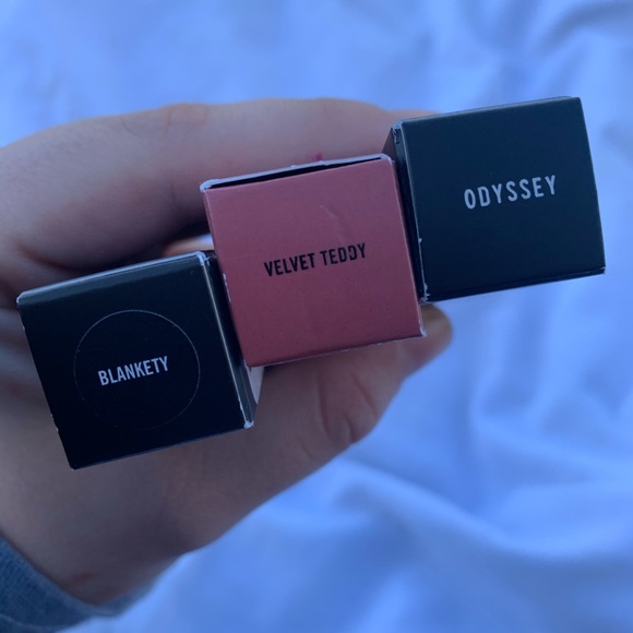 1 MAC Lipstick in Odyssey-brand new, in box - Picture 2 of 6